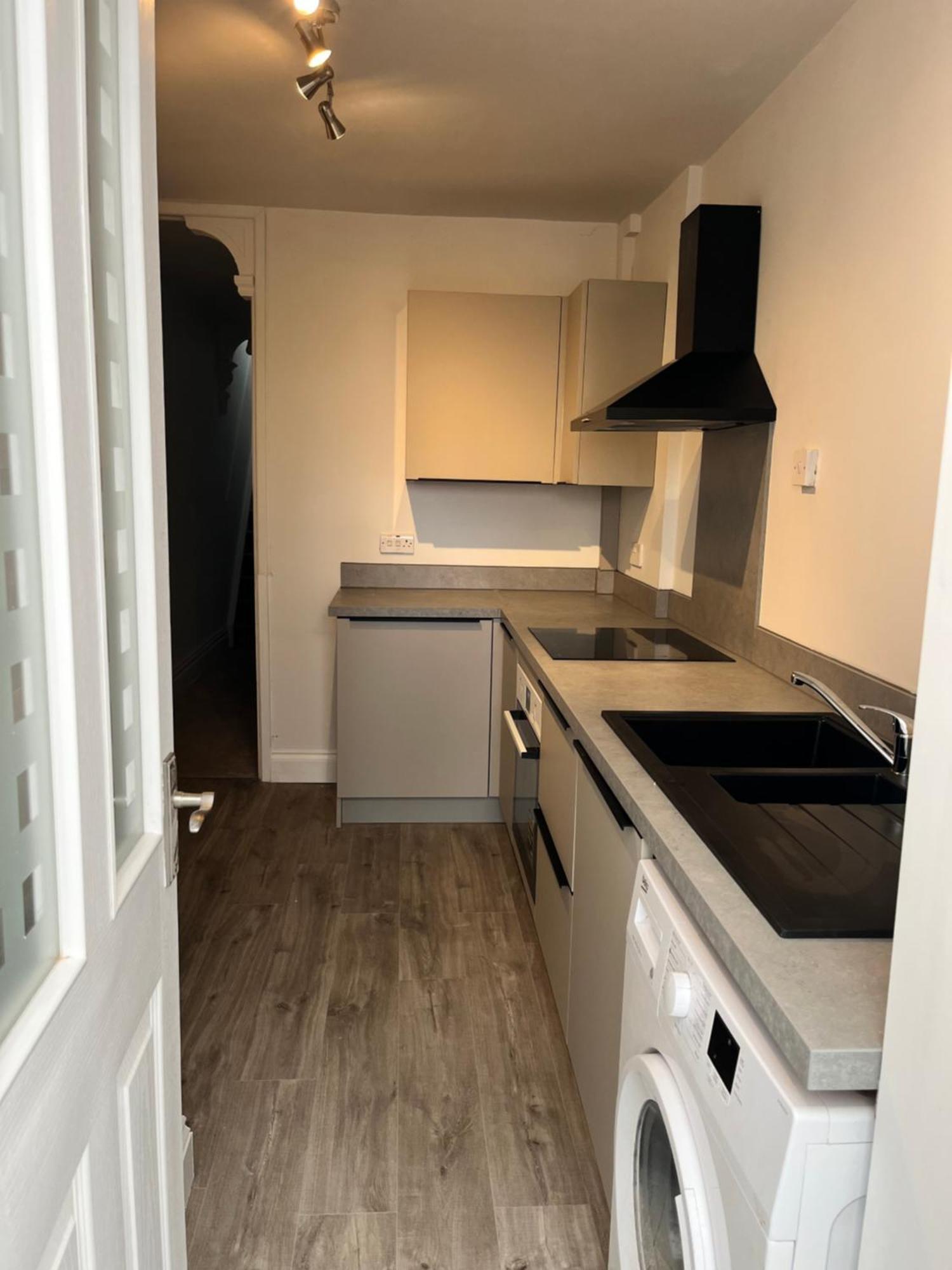 Southsea Homestays - Three Bedroom Home, Sleeps 8 - With Garden & Hot Tub Portsmouth Ngoại thất bức ảnh
